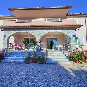 Stela Apartment Pinezići